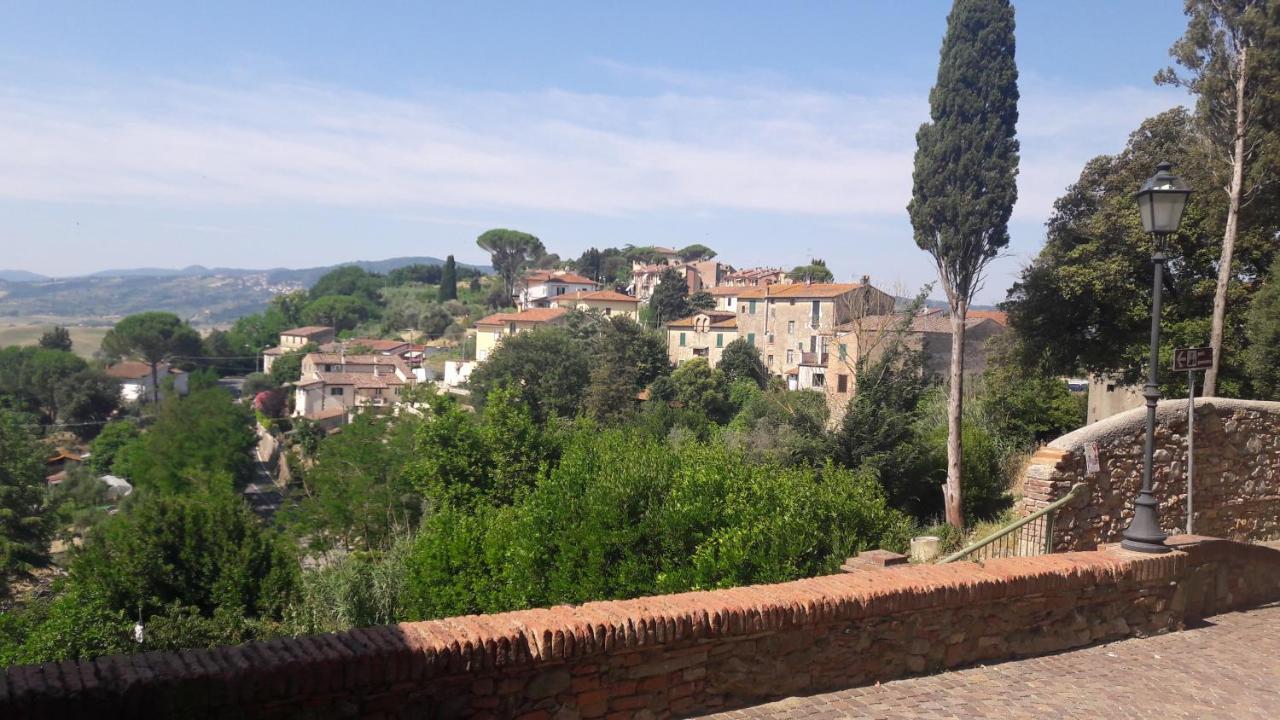 La Casa Della Luna Apartamento Terricciola Exterior foto